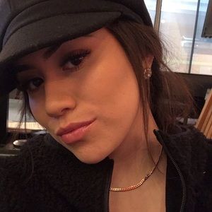 Meet your Posher, Emily!!